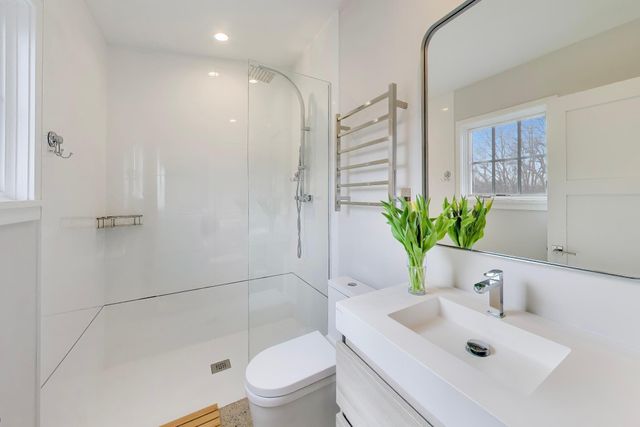 424 Dreamwold Way, Michiana Shores, IN 46360