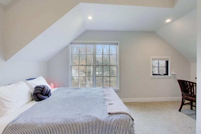 424 Dreamwold Way, Michiana Shores, IN 46360