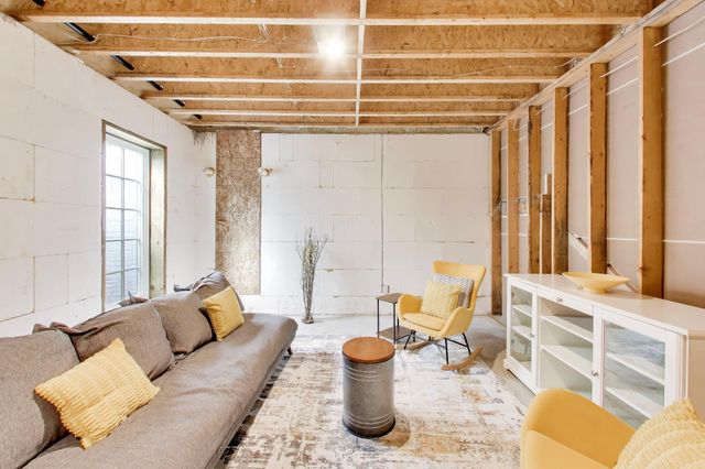 424 Dreamwold Way, Michiana Shores, IN 46360