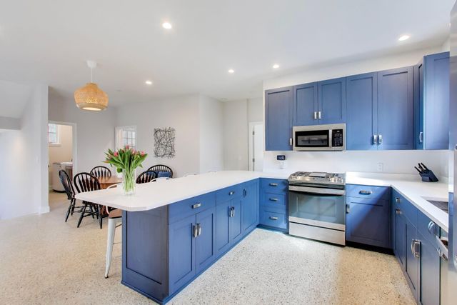 424 Dreamwold Way, Michiana Shores, IN 46360