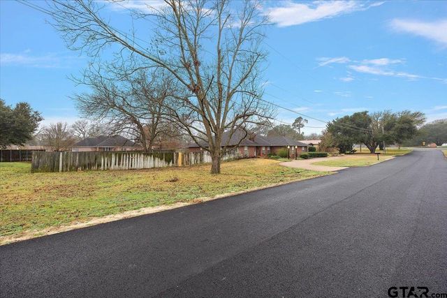 142 Parrish St, Rusk, TX 75785