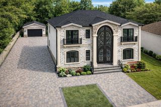 2520 Falcon Street, East Meadow, NY 11554