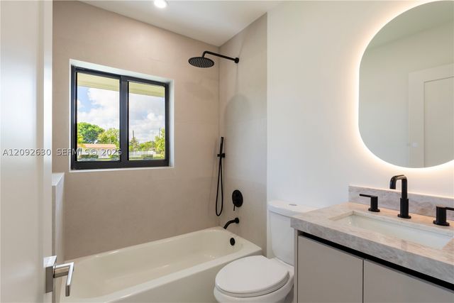 3355 NW 180th St, Miami Gardens, FL 33056
