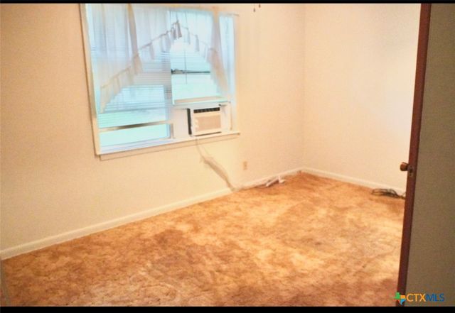 141 Jackson, Elgin, TX 78621