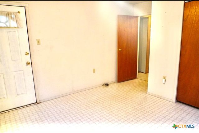 141 Jackson, Elgin, TX 78621