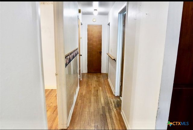 141 Jackson, Elgin, TX 78621
