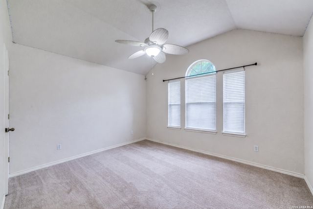 217 Hunters Dawn, La Vernia, TX 78121