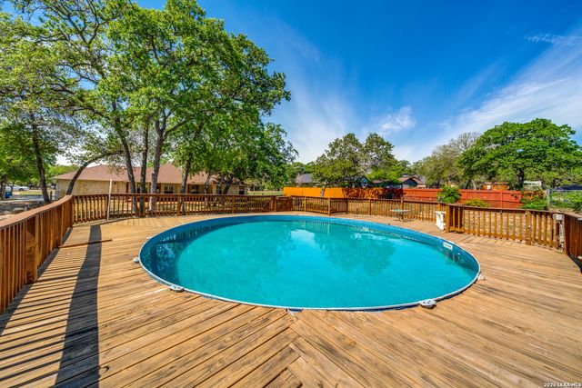 217 Hunters Dawn, La Vernia, TX 78121