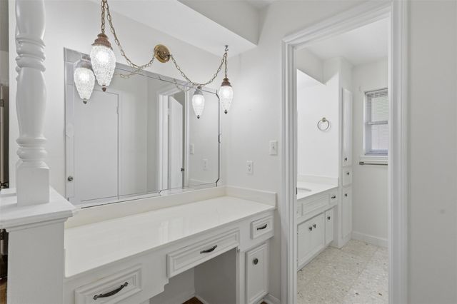 5923 Pinewood Springs Drive, Houston, TX 77066
