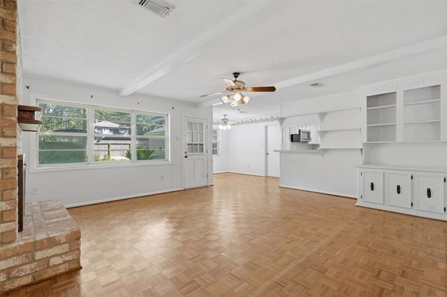 5923 Pinewood Springs Drive, Houston, TX 77066