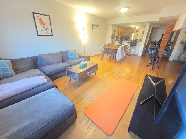 1828 S Wentworth Avenue 2B, Chicago, IL 60616