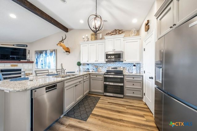 2848 Westview Drive, Canyon Lake, TX 78133