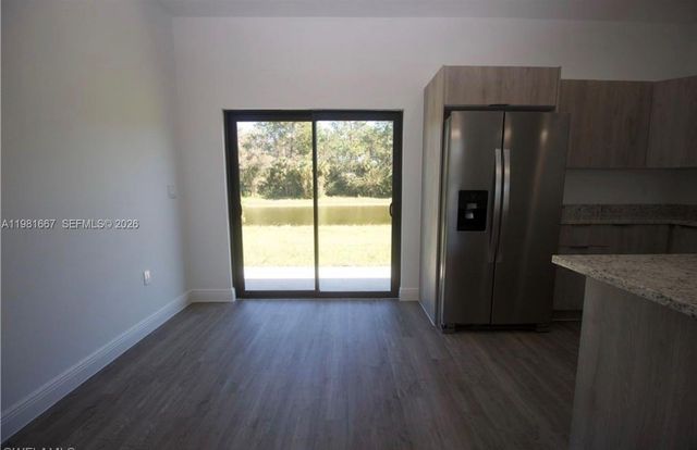 8004 Spice CT, La Belle, FL 33935