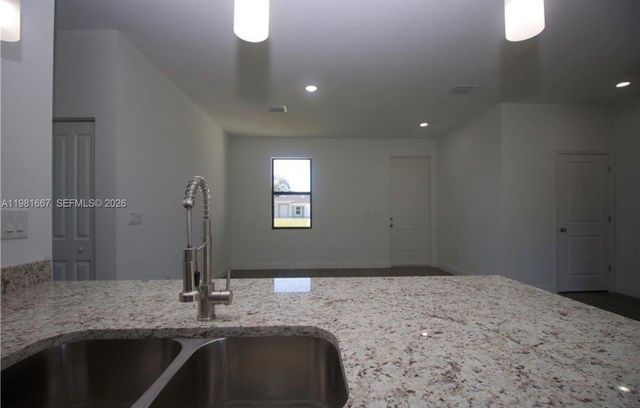 8004 Spice CT, La Belle, FL 33935