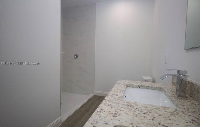 8004 Spice CT, La Belle, FL 33935