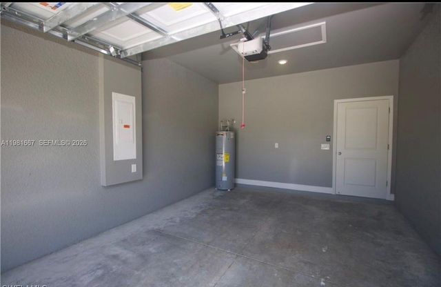 8004 Spice CT, La Belle, FL 33935