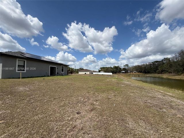 8004 Spice CT, La Belle, FL 33935