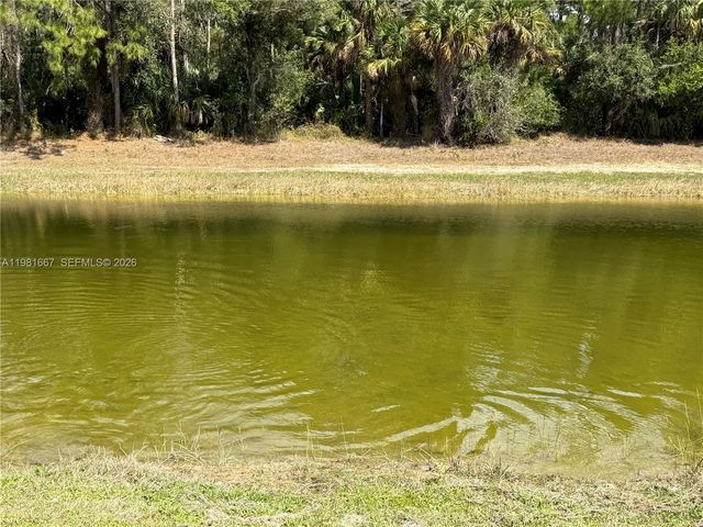 8004 Spice CT, La Belle, FL 33935