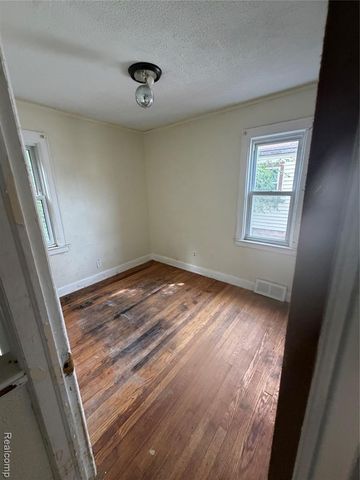 14901 Sorrento Street, Detroit, MI 48227