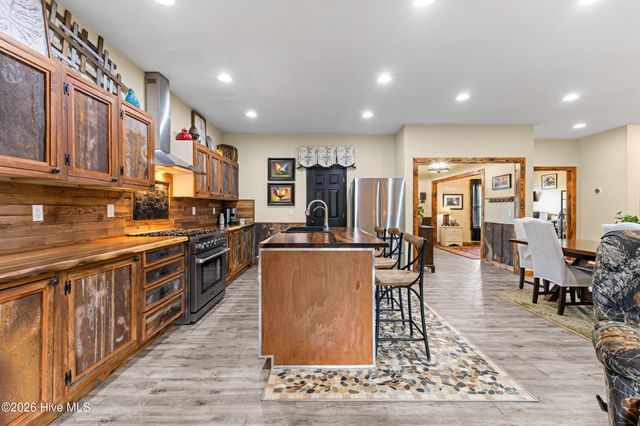 6655 Old Place Road SE, Winnabow, NC 28479