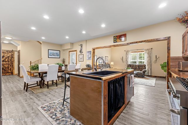 6655 Old Place Road SE, Winnabow, NC 28479