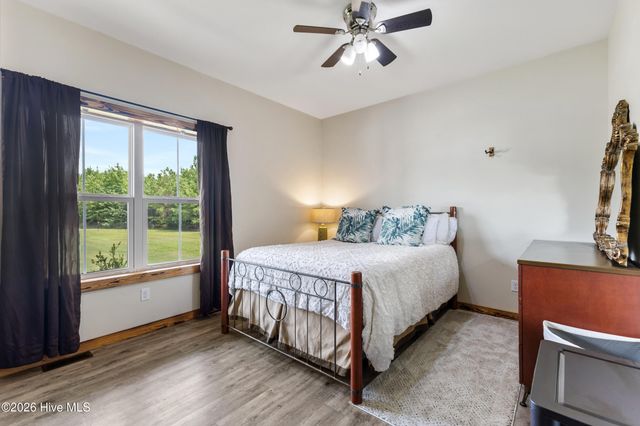 6655 Old Place Road SE, Winnabow, NC 28479