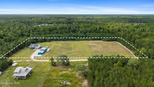 6655 Old Place Road SE, Winnabow, NC 28479