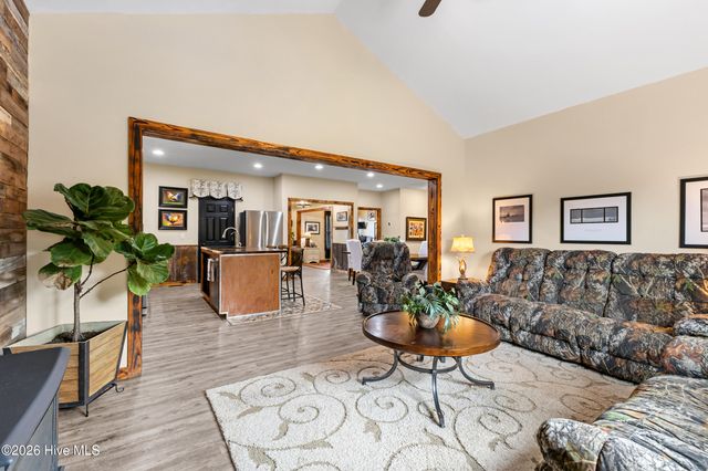 6655 Old Place Road SE, Winnabow, NC 28479