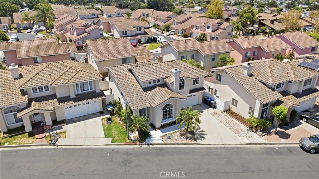 Image 7 of property listing at 3404 Lombardo Dr., Santa Ana, CA 92704
