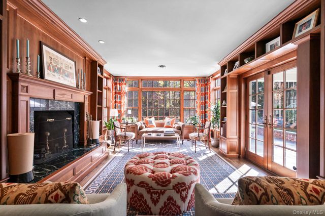 30 Underhill Road, Locust Valley, NY 11560