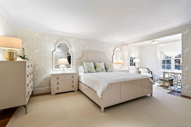 30 Underhill Road, Locust Valley, NY 11560