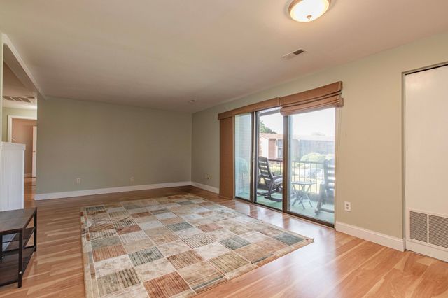 221 Oak Street 3-24, Brockton, MA 02301