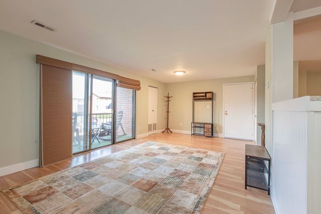 221 Oak Street 3-24, Brockton, MA 02301