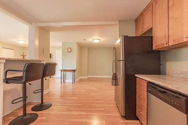 221 Oak Street 3-24, Brockton, MA 02301