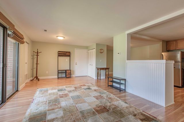 221 Oak Street 3-24, Brockton, MA 02301