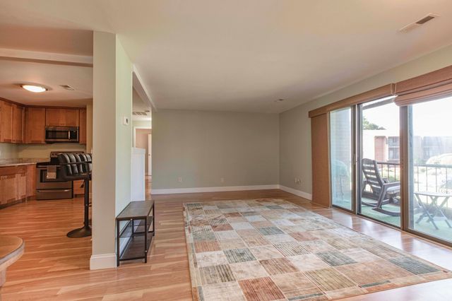 221 Oak Street 3-24, Brockton, MA 02301