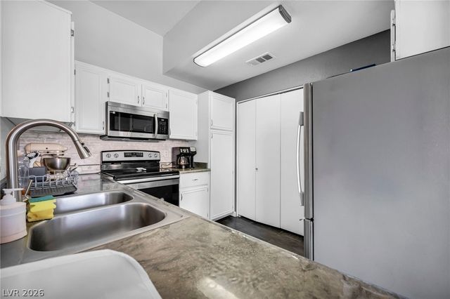 3150 Soft Breezes Drive 2014, Las Vegas, NV 89128