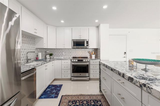 675 S GULFVIEW BOULEVARD 704, Clearwater, FL 33767