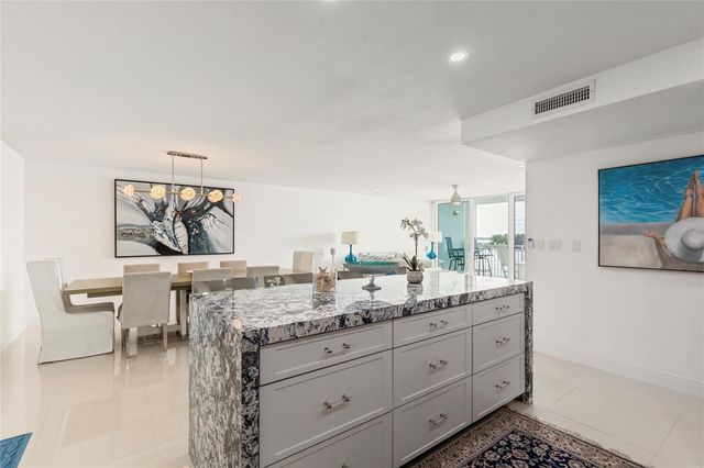 675 S GULFVIEW BOULEVARD 704, Clearwater, FL 33767