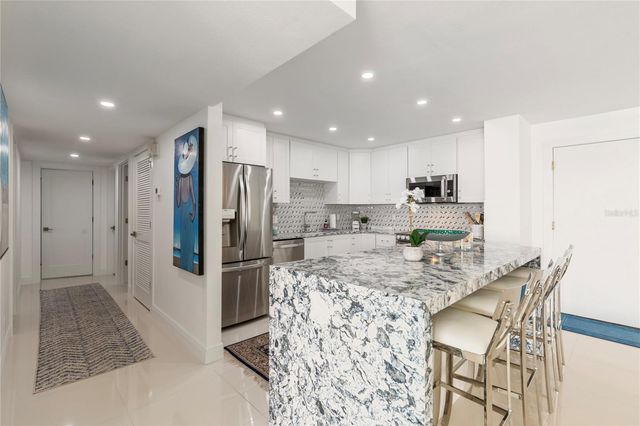 675 S GULFVIEW BOULEVARD 704, Clearwater, FL 33767