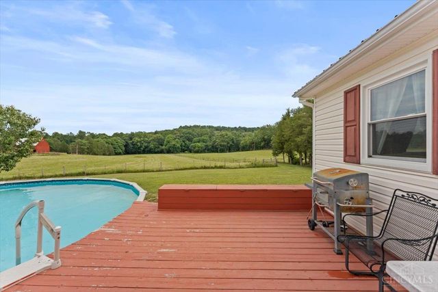 374 Cuckoo Road, Peebles, OH 45660