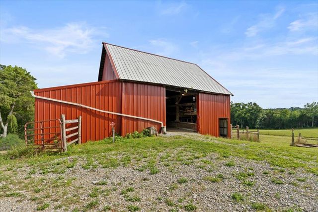 374 Cuckoo Road, Peebles, OH 45660