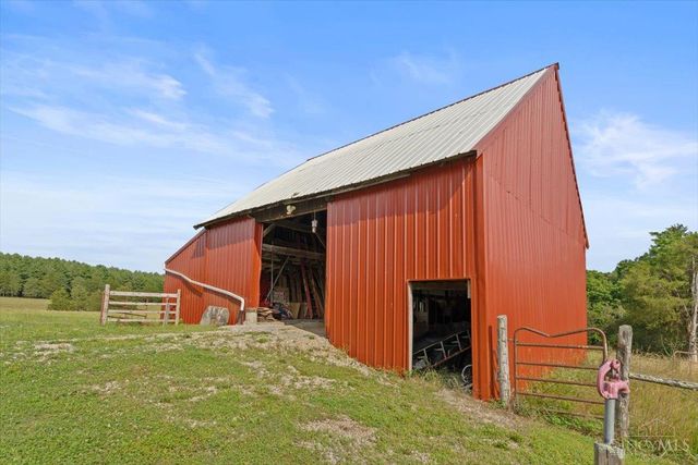 374 Cuckoo Road, Peebles, OH 45660