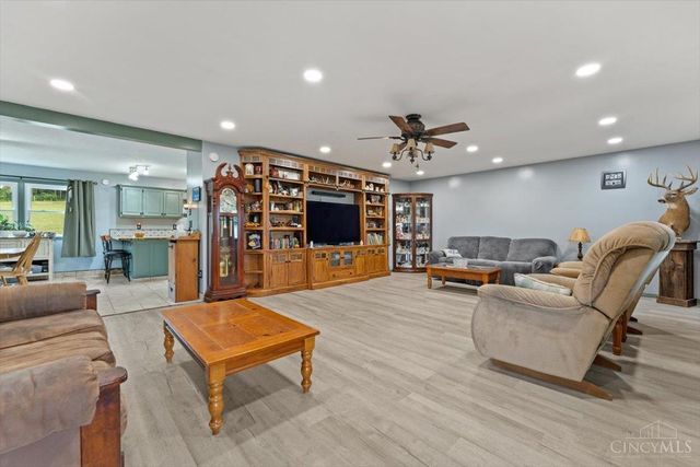 374 Cuckoo Road, Peebles, OH 45660
