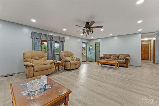 374 Cuckoo Road, Peebles, OH 45660