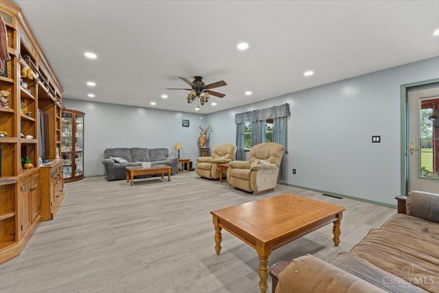 374 Cuckoo Road, Peebles, OH 45660