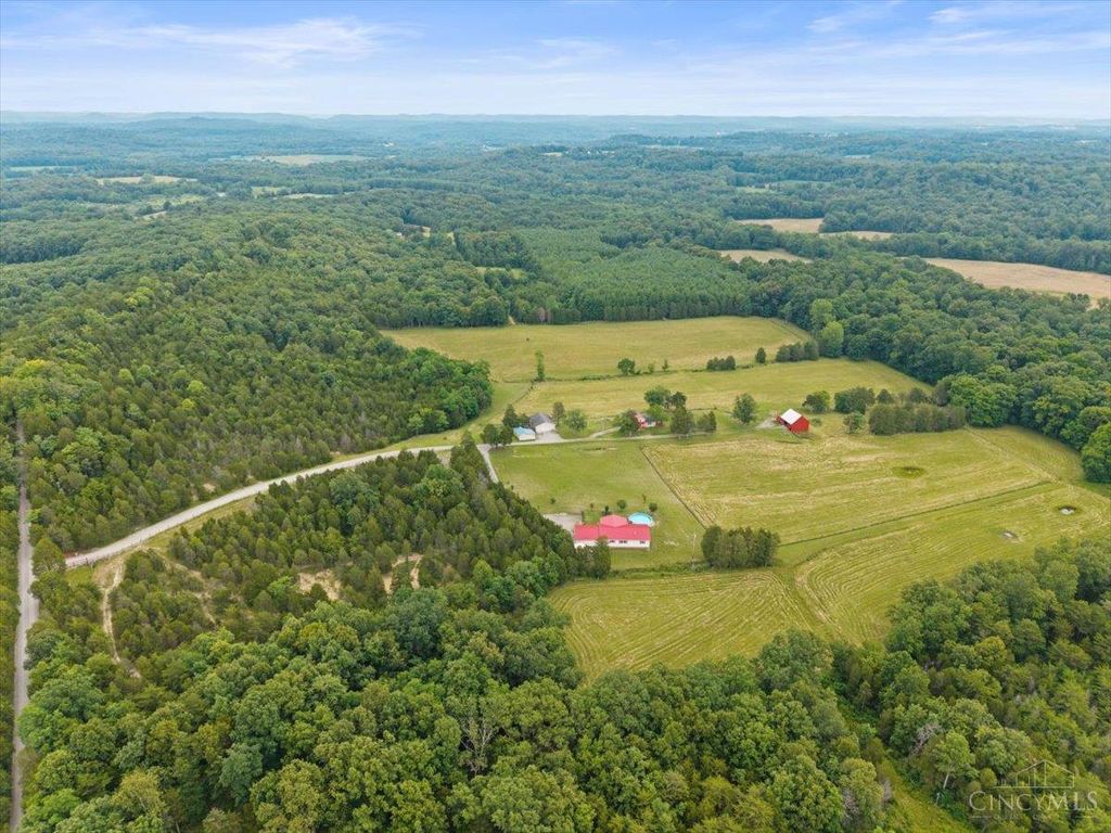 374 Cuckoo Road, Peebles, OH 45660