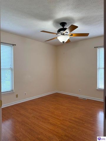 7102 Brook Garden Place, Louisville, KY 40258