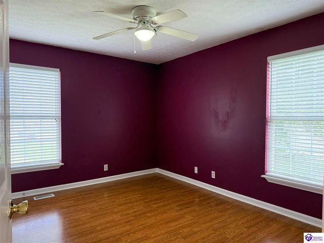 7102 Brook Garden Place, Louisville, KY 40258