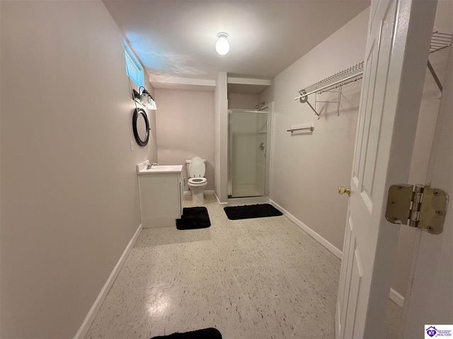 7102 Brook Garden Place, Louisville, KY 40258
